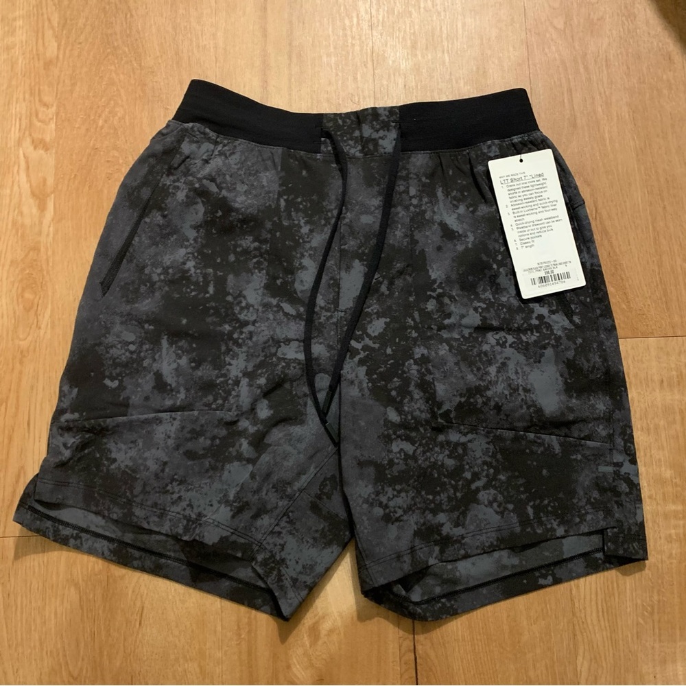 NWT Lululemon LTT Short 7” LINED - Barrys Gym Logo